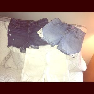 3 Girls Shorts